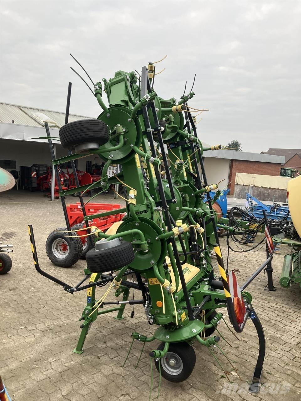 Krone Vendro 1020 Граблі і сінозворушувачі