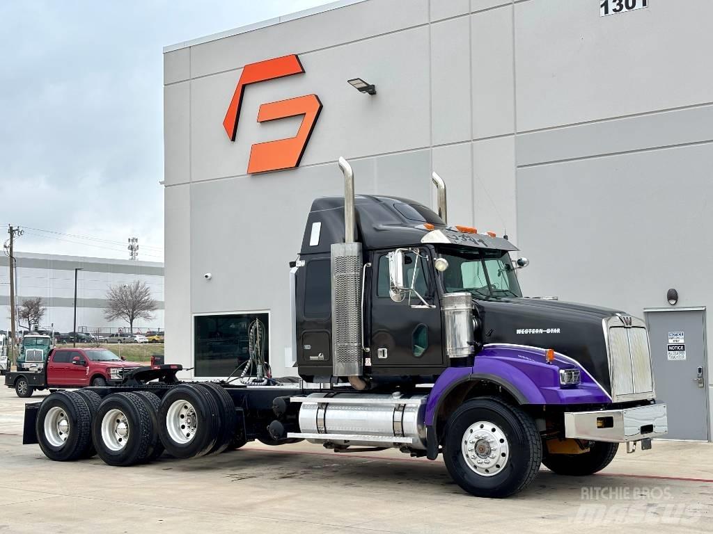 Western Star 4900 Тягачі