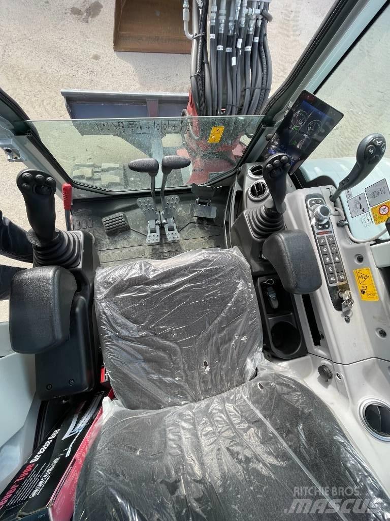 Takeuchi TB 350 R Міні-екскаватори < 7т