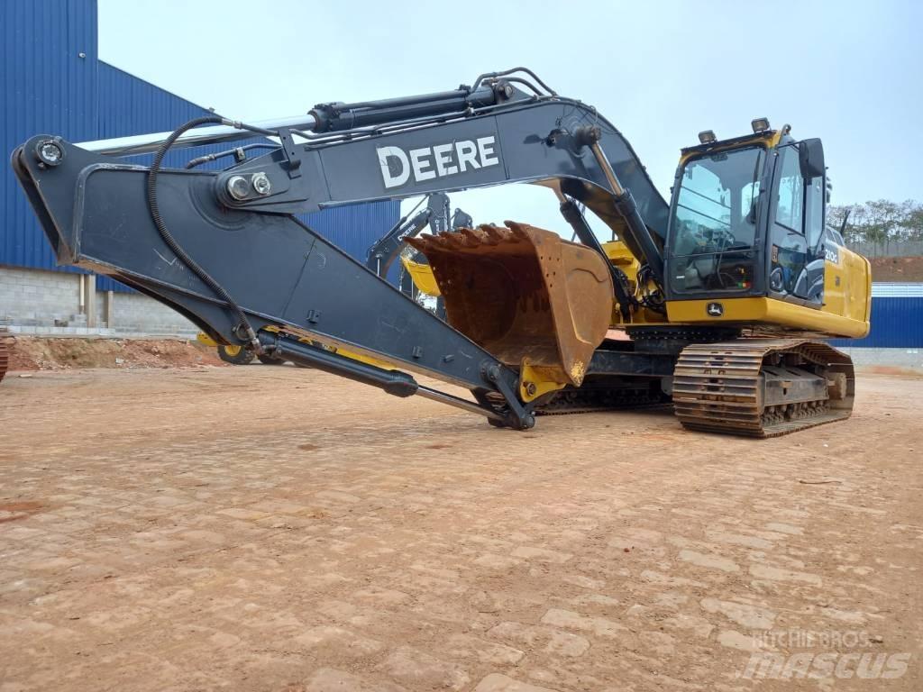 DEERE 210G Гусеничні екскаватори