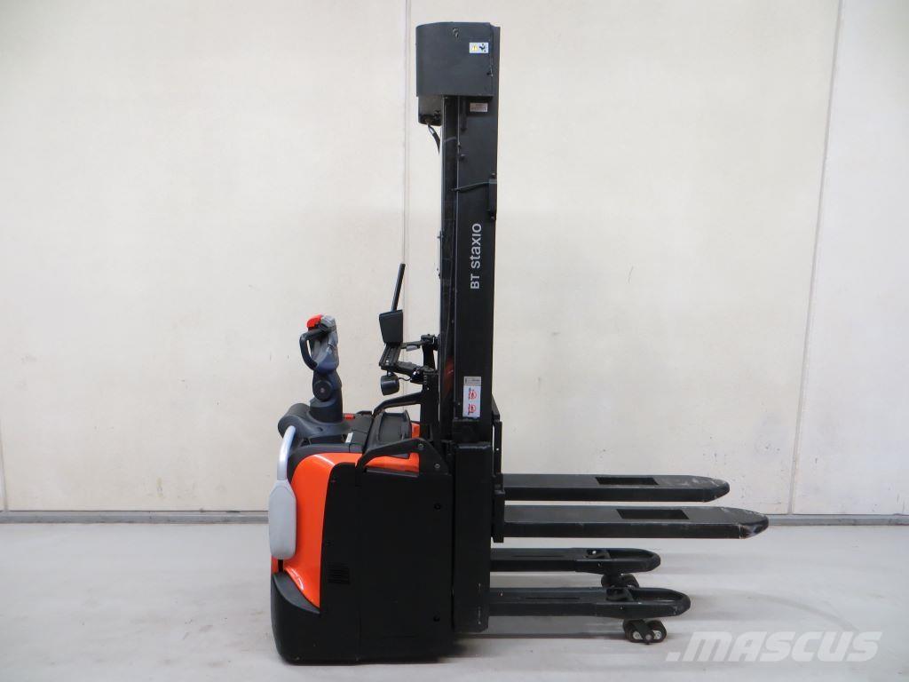 BT SPE140L Самохідні електроштабелери