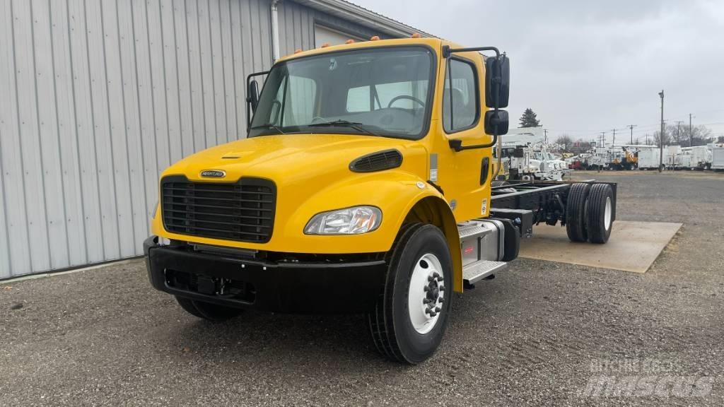 Freightliner M2 Шасі з кабіною