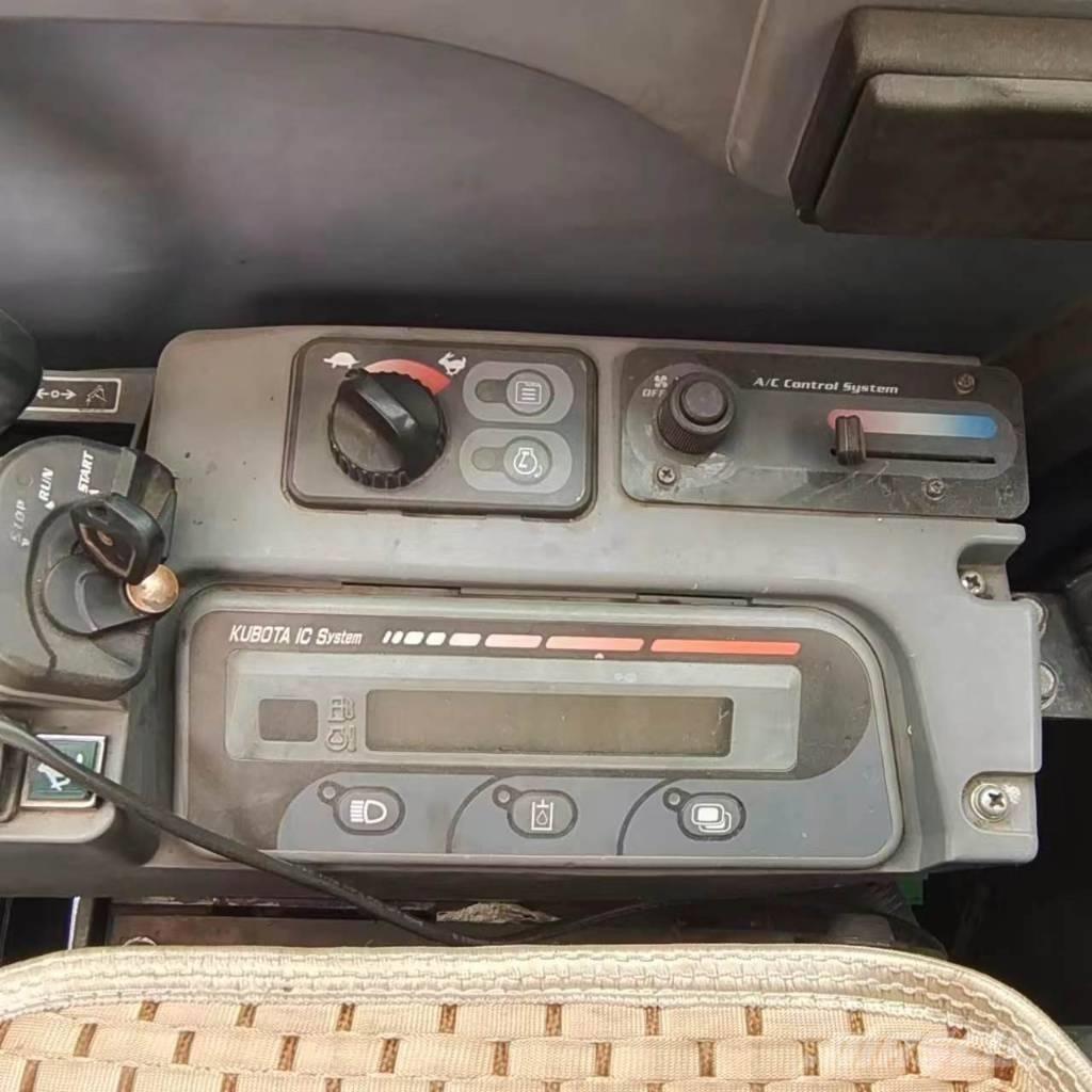 Kubota KX 183 Гусеничні екскаватори