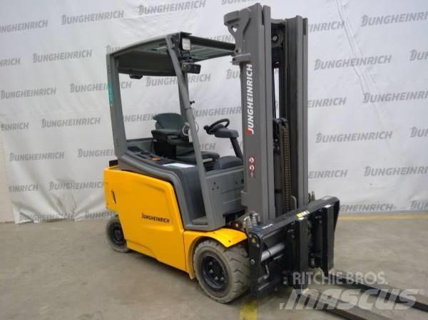 Jungheinrich EFG 320 Електронавантажувачі