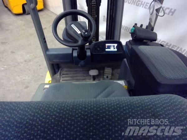 Jungheinrich EFG 320 Електронавантажувачі