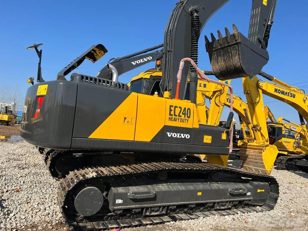 Volvo EC240DL Гусеничні екскаватори