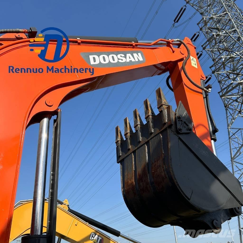 Doosan DX 60 Гусеничні екскаватори