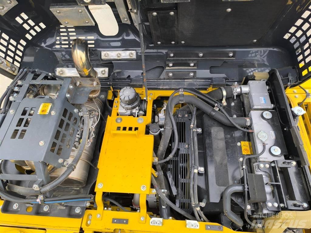 Komatsu HB 215 LC-3 Гусеничні екскаватори