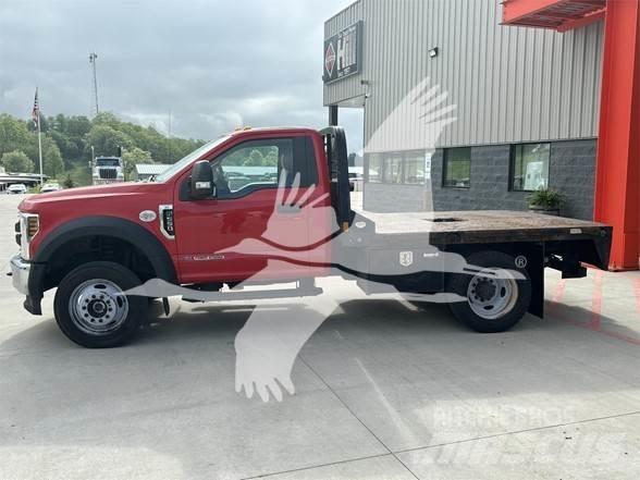 Ford F550 SD Вантажівки-платформи/бокове розвантаження