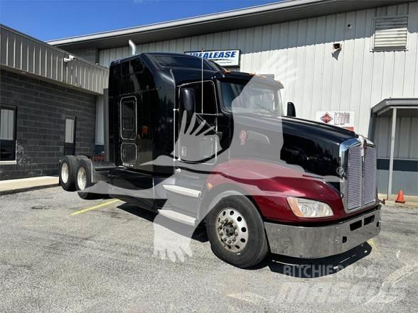 Kenworth T660 Тягачі