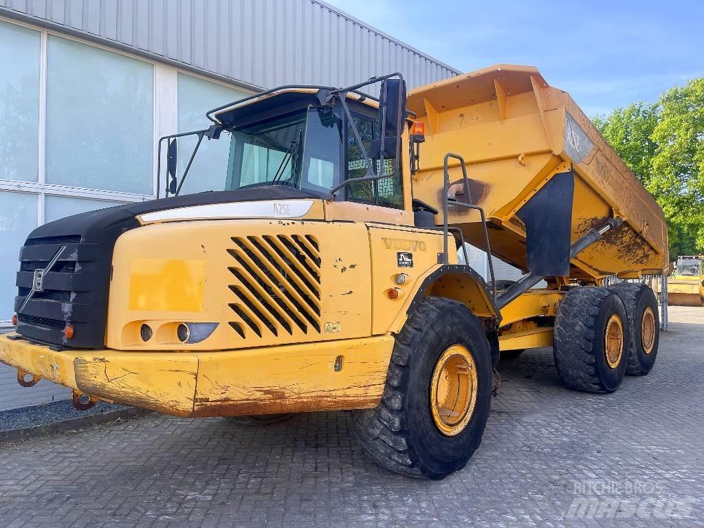 Volvo A25E Зчленовані самоскиди