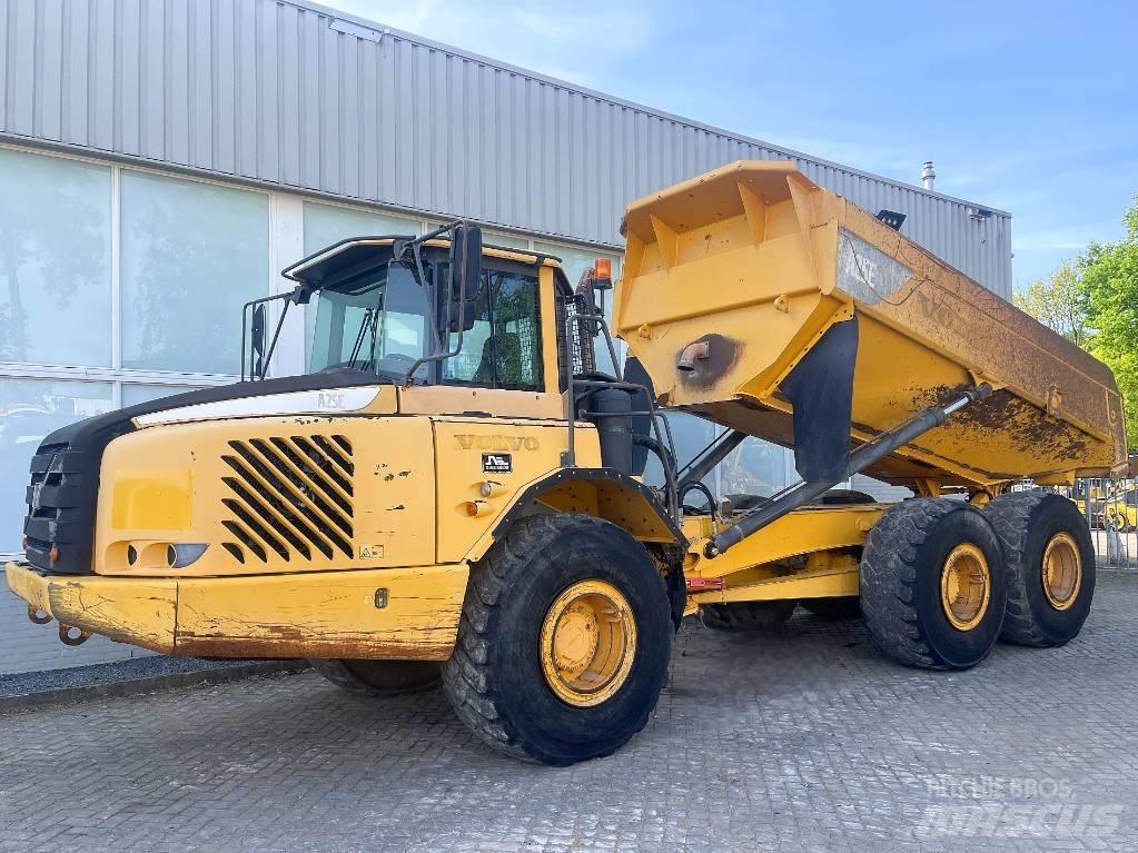 Volvo A25E Зчленовані самоскиди