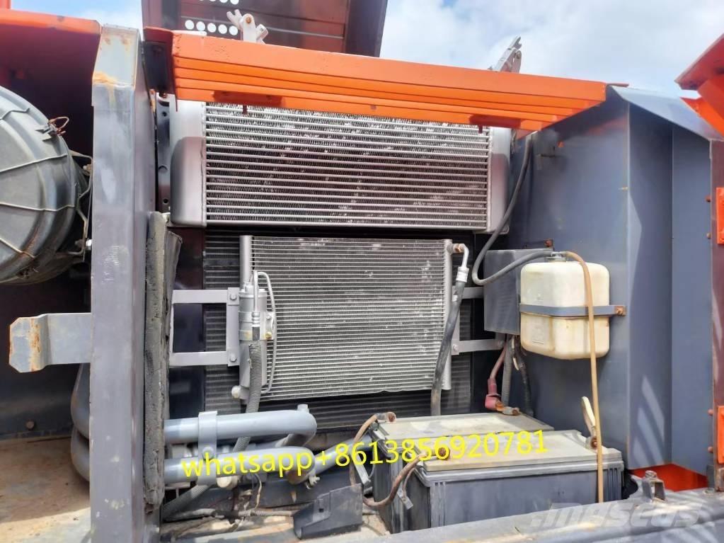 Hitachi ZX 240 Гусеничні екскаватори
