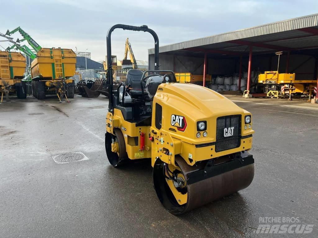 CAT CB 2.7GC Котки тротуарні