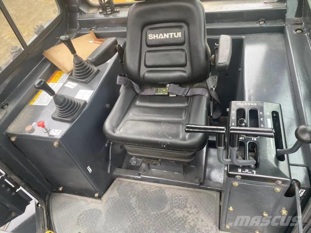 Shantui SD 22 Гусеничні бульдозери