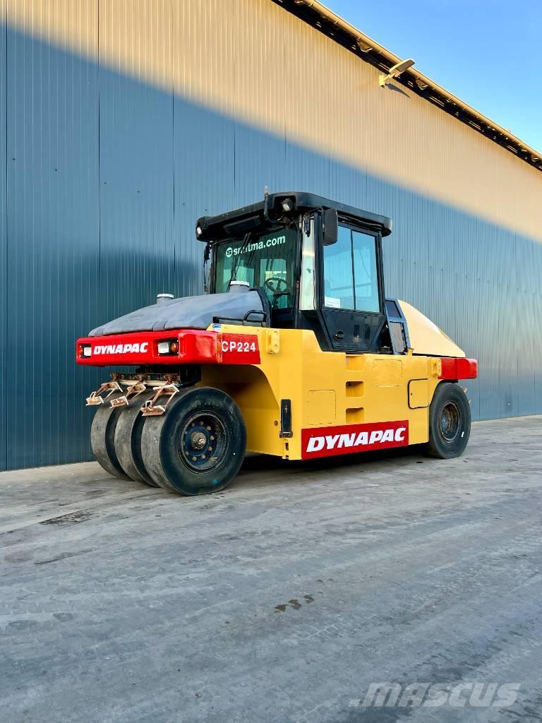 Dynapac CP224 Пневматичні катки