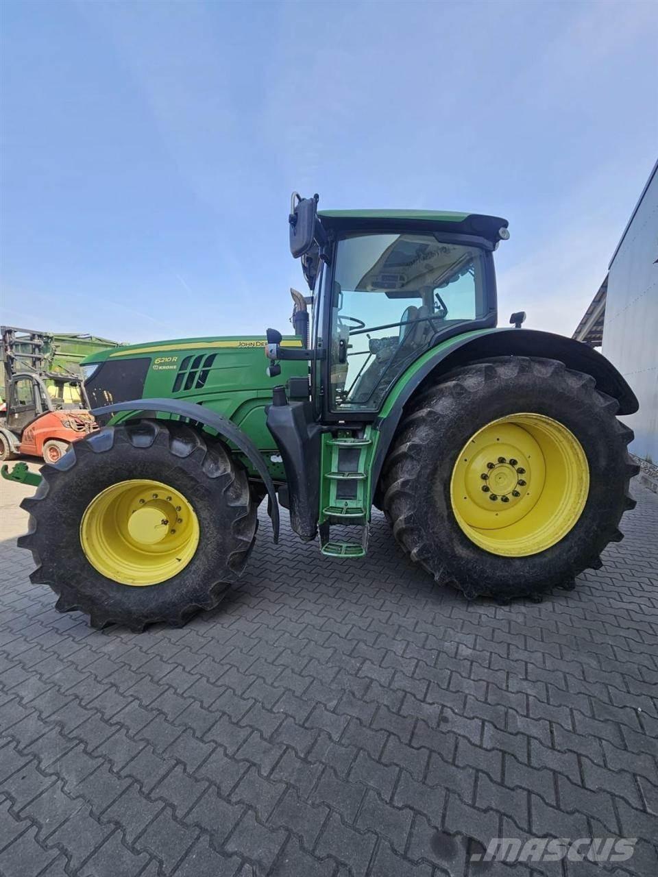 John Deere 6210R Трактори