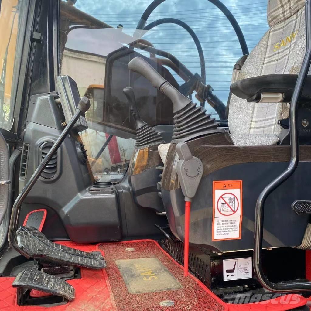 Sany SY 215 C Гусеничні екскаватори