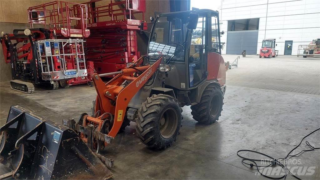 Weycor AR320 Cab Багатофункціональне обладнання для вантажних і землекопальних робіт