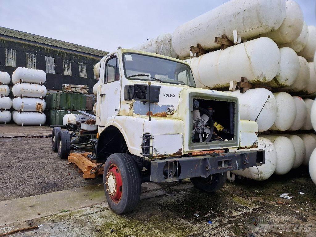 Volvo N10 6x6 Шасі з кабіною