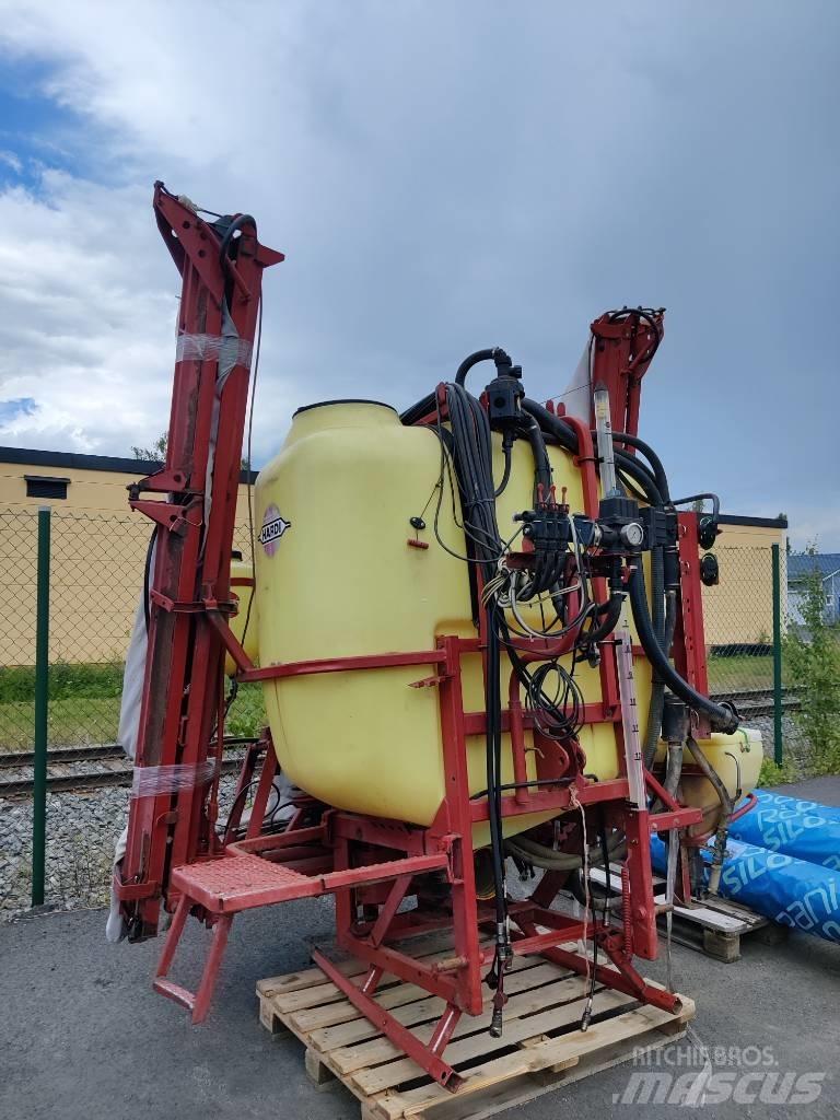 Hardi Master Twin Навісні обприскувачі