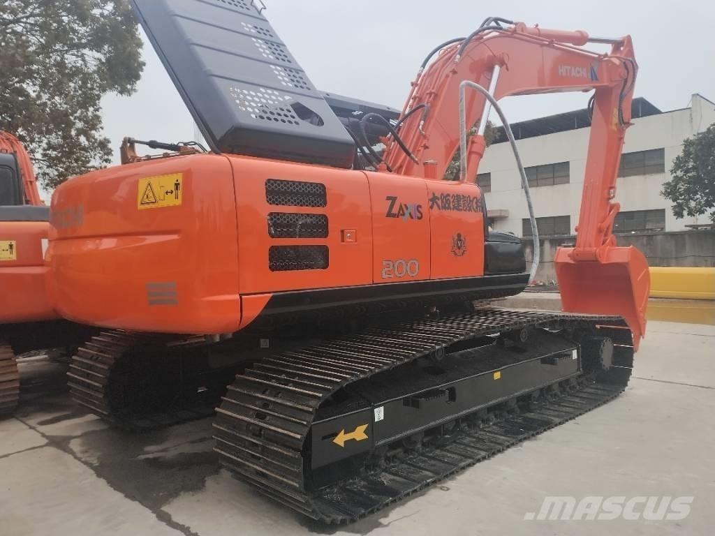 Hitachi ZX 200 Гусеничні екскаватори