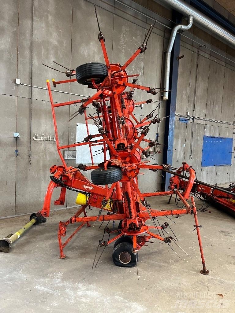 Kuhn 8501 MH Граблі і сінозворушувачі