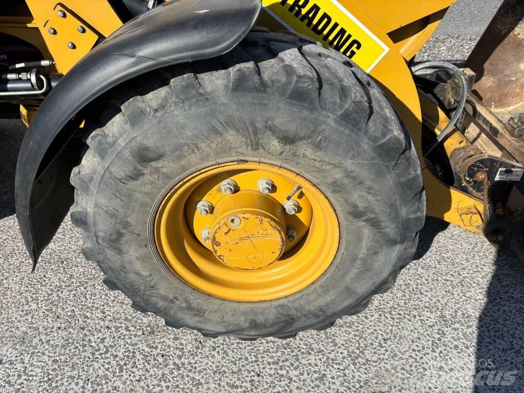 CAT 906 M Фронтальні навантажувачі