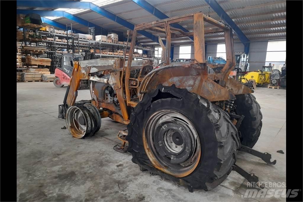 Valtra N121 Трактори