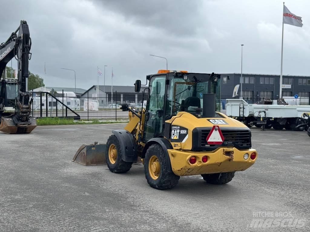 CAT 906 H Фронтальні навантажувачі