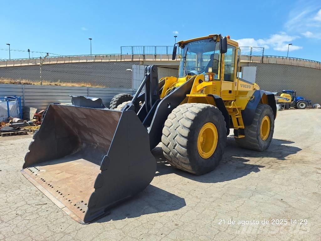 Volvo L 120 E Фронтальні навантажувачі