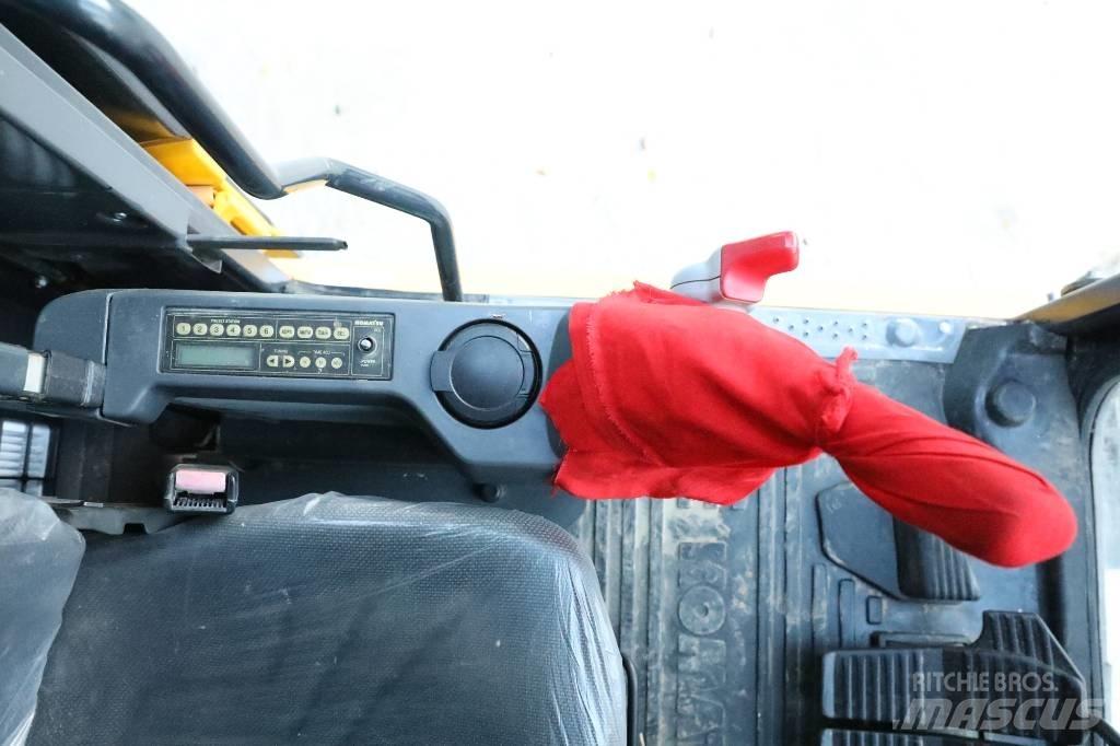 Komatsu PC 210 LC-8 Гусеничні екскаватори