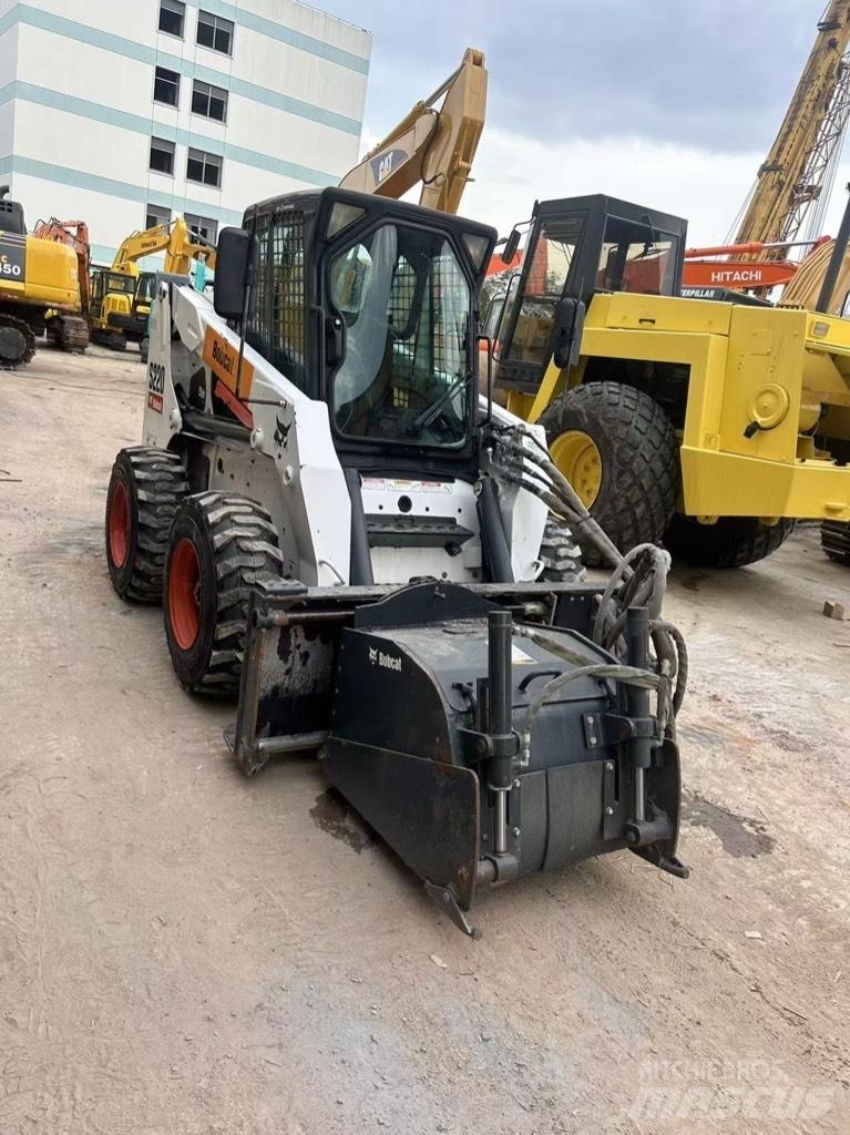Bobcat S 220 Міні-навантажувачі