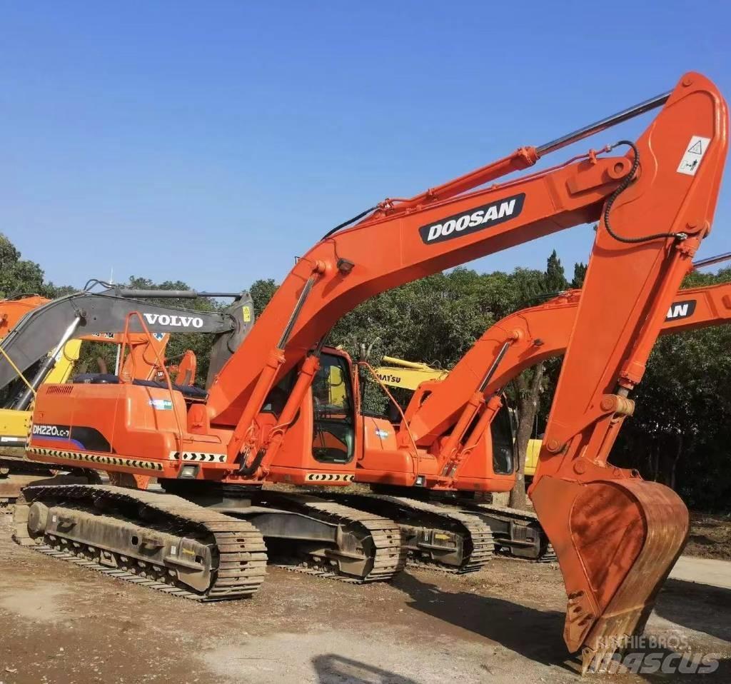 Doosan DH 220 Гусеничні екскаватори