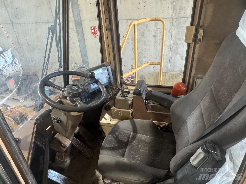 CAT 966 F Фронтальні навантажувачі