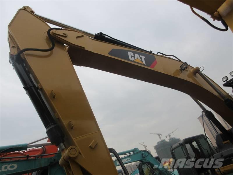 CAT 320 D Гусеничні екскаватори
