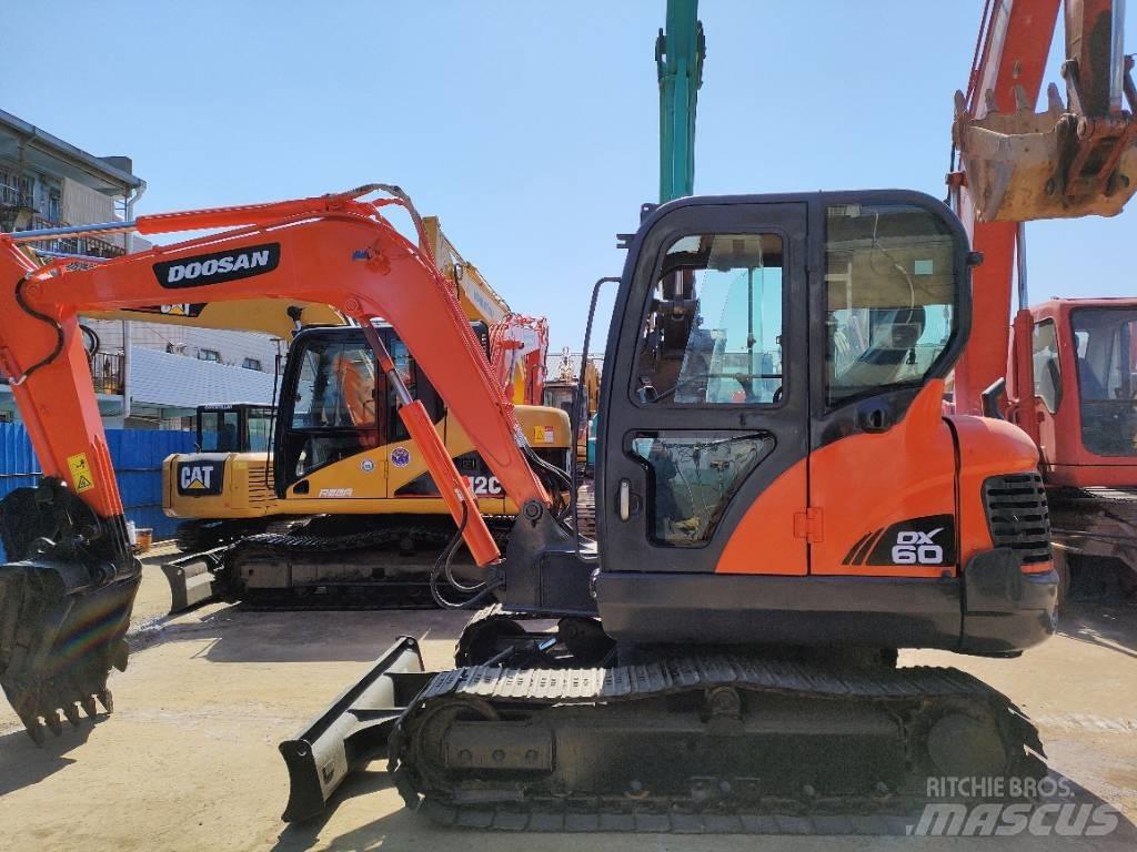 Doosan DX 60 Гусеничні екскаватори