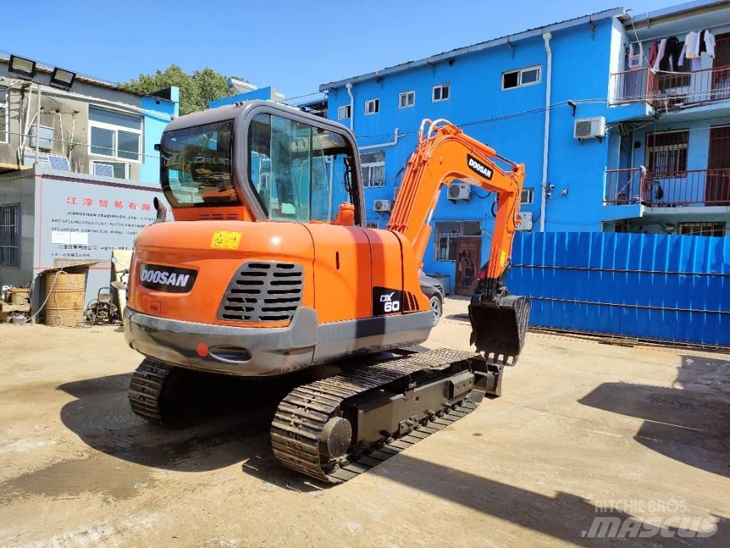 Doosan DX 60 Гусеничні екскаватори