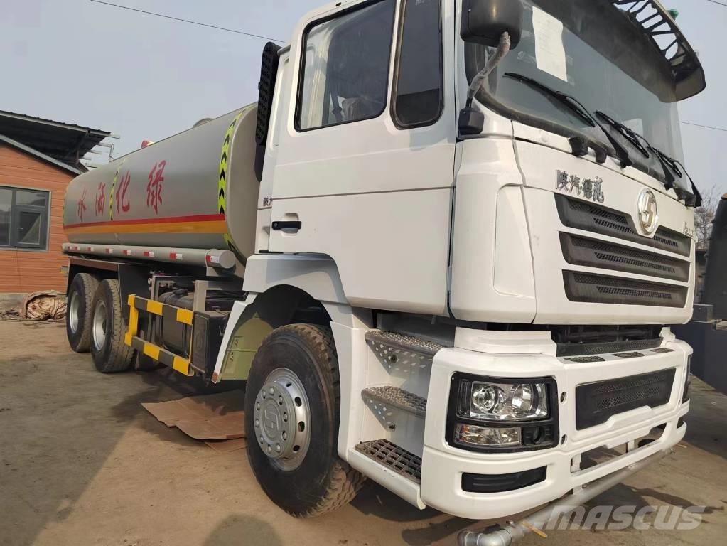 Shacman F3000 6X4 Поливальні машини