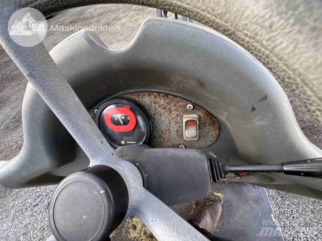 Neuson 1001 Міні самоскиди