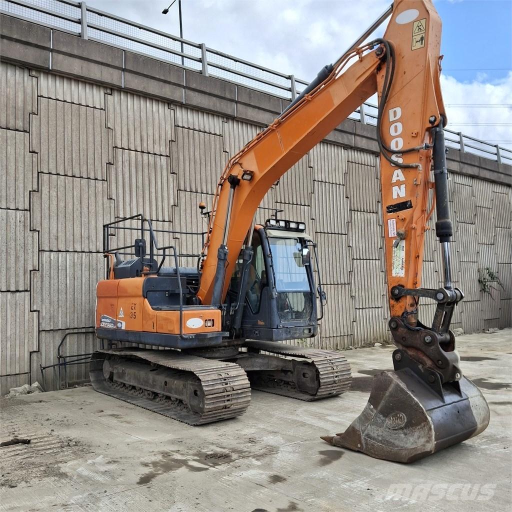Doosan DX 140 LC Гусеничні екскаватори