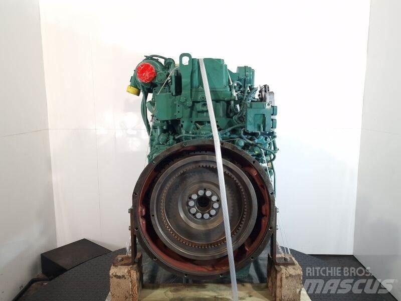 Volvo D8J Двигуни