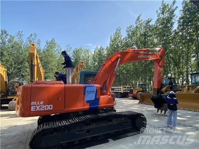 Hitachi EX 200 Гусеничні екскаватори