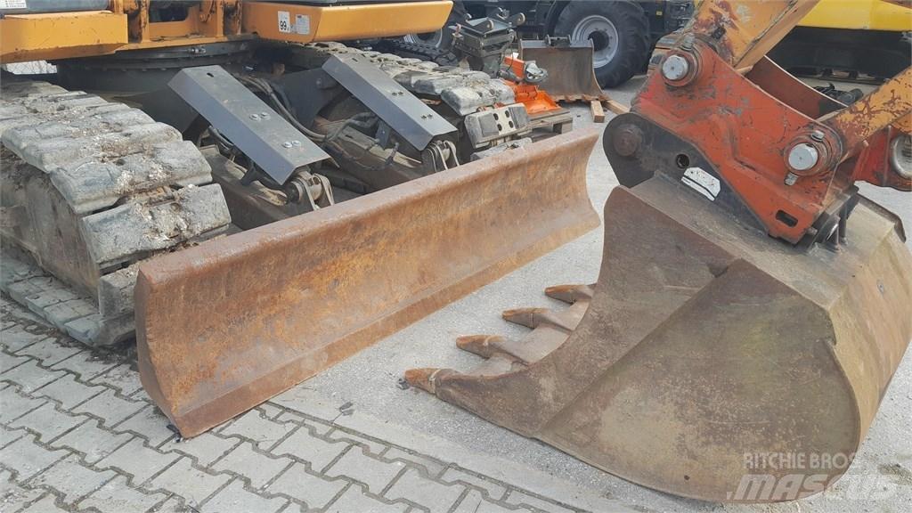 CASE CX 130 B Гусеничні екскаватори