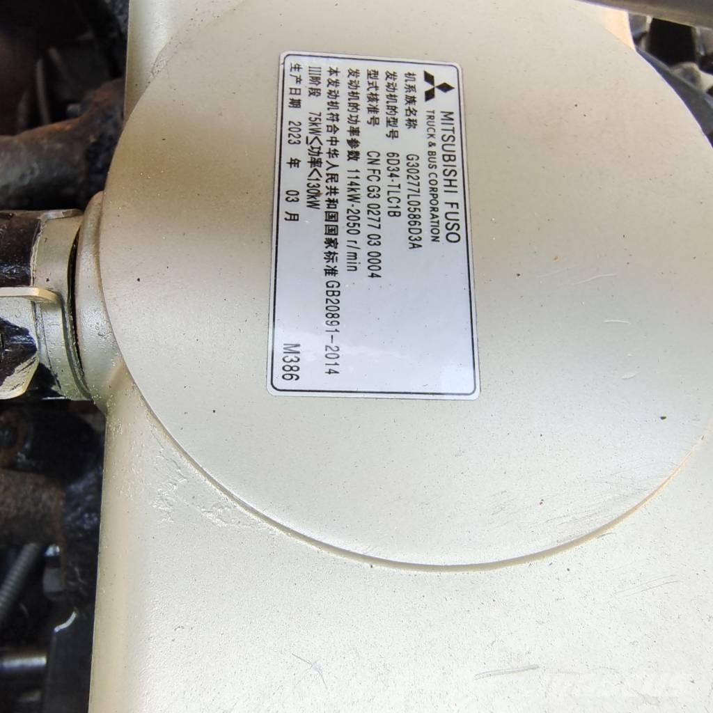 Doosan DX 225 LC Гусеничні екскаватори
