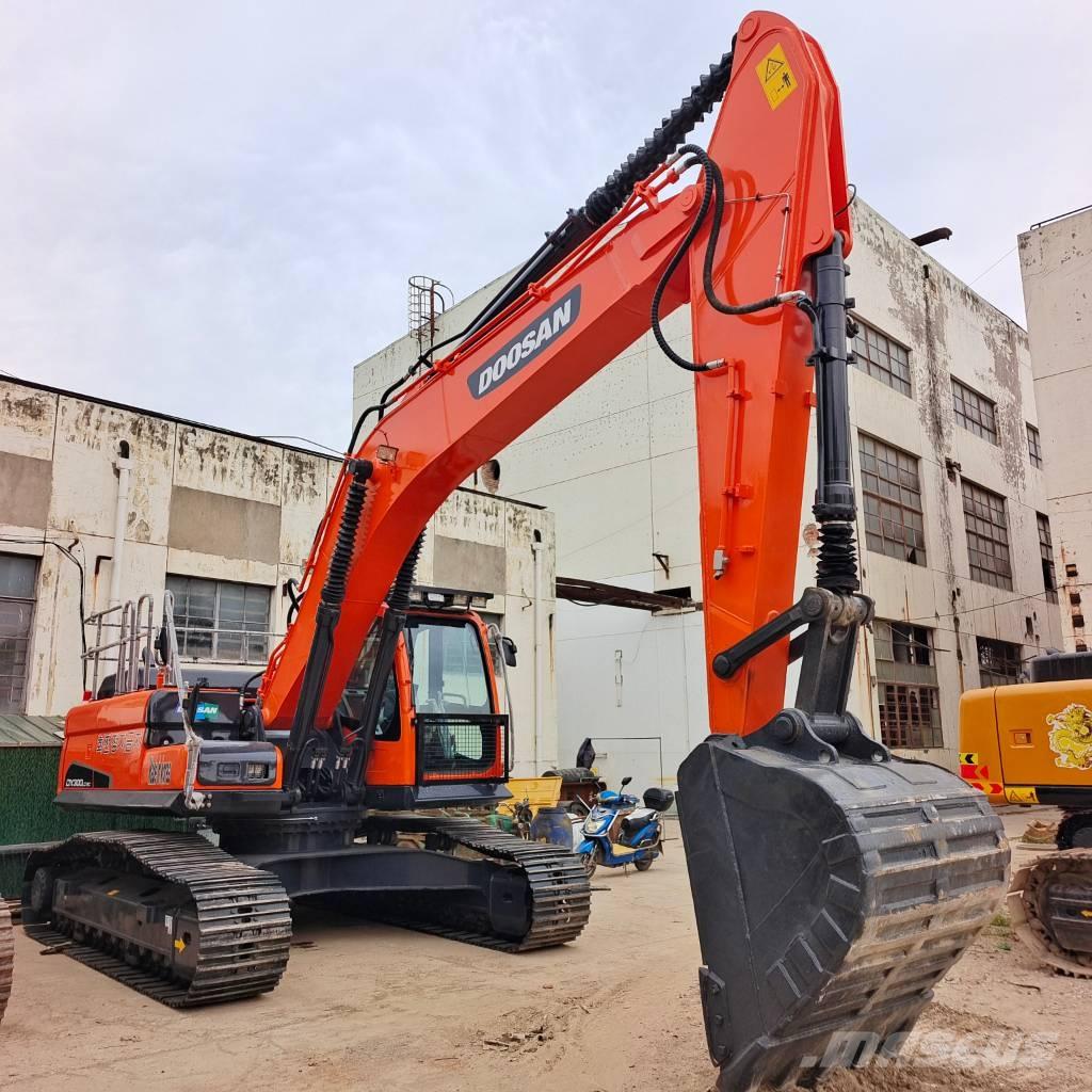 Doosan DX 300 LC-9C Гусеничні екскаватори