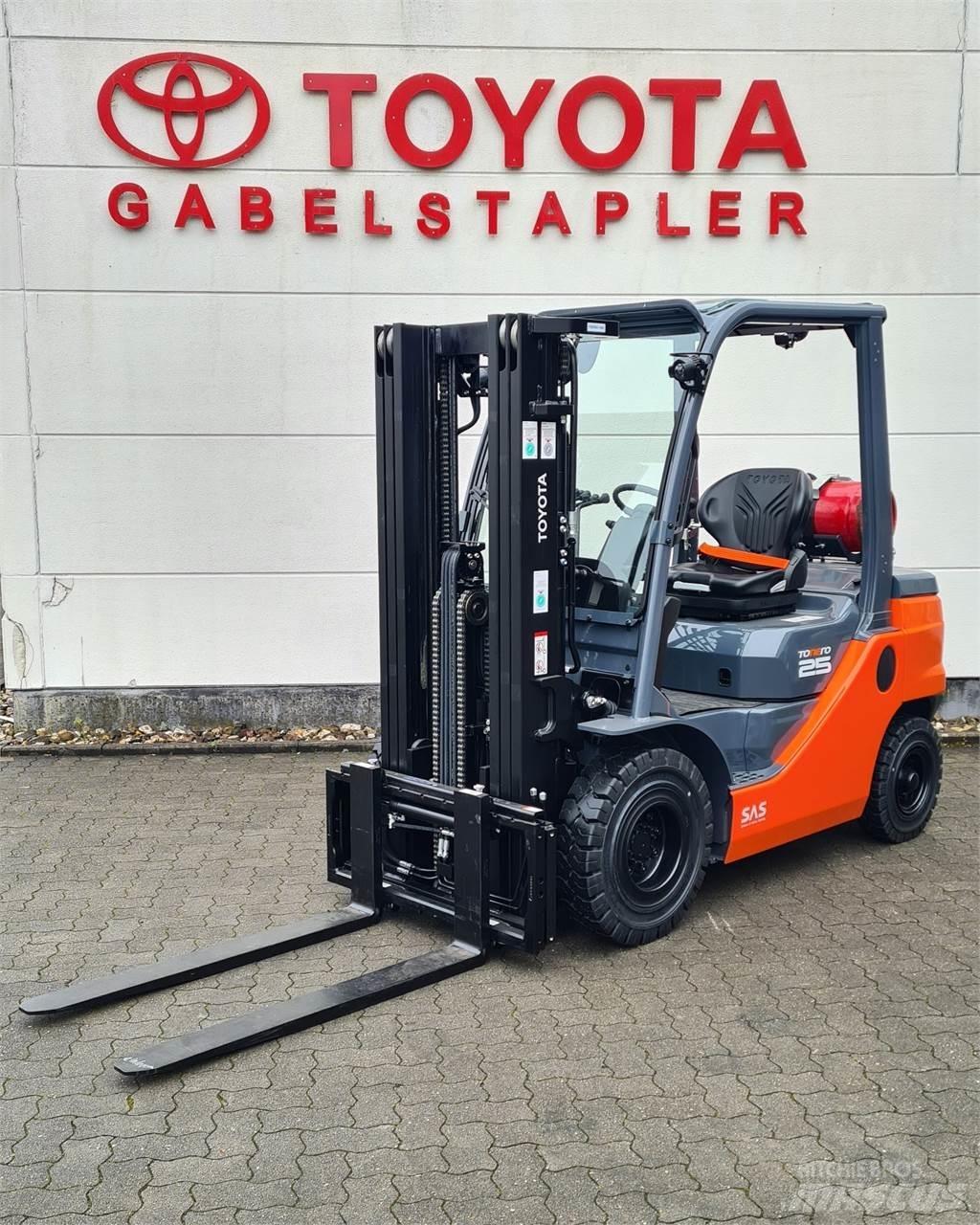 Toyota 02-8FGF25 Газові навантажувачі