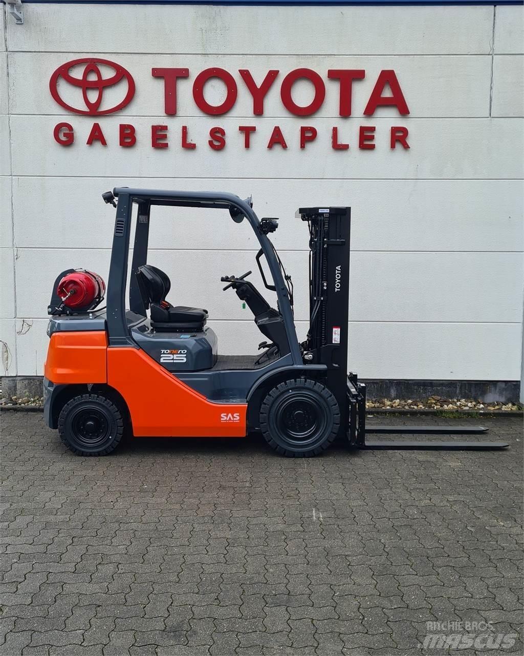 Toyota 02-8FGF25 Газові навантажувачі