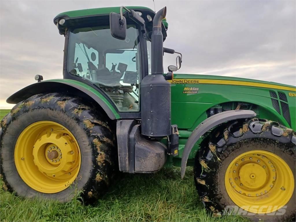 John Deere 8335R Трактори