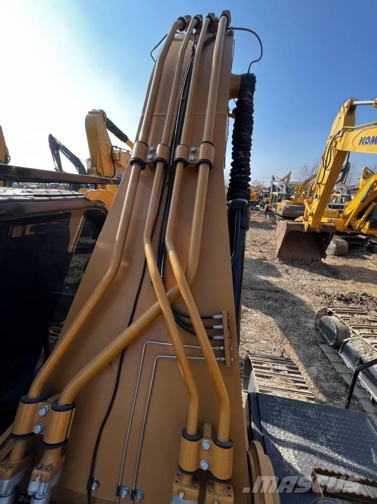 CAT 330 D2 Гусеничні екскаватори